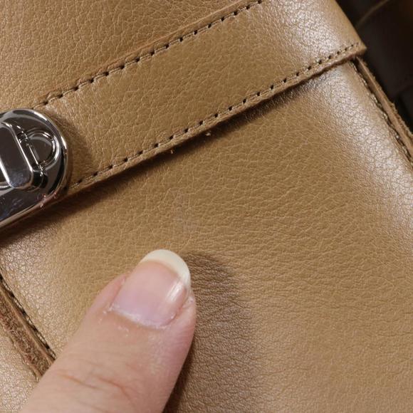 Lock Me Moc Flat Calf Tan Nude Leather classic turnlock loafers D570 - Picture 8 of 12